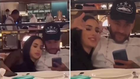 Neymar e Bruna Biancardi aparecem juntinhos em jantar.